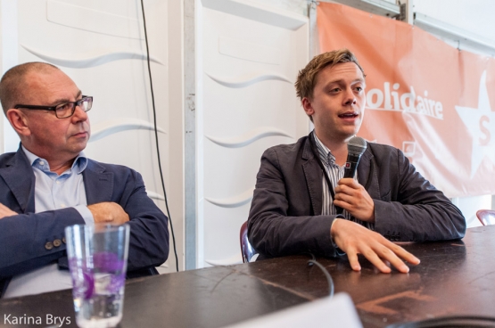 Marc Leemans, voorzitter van het ACV, en auteur Owen Jones op ManiFiesta. (Foto Solidair, Karina Brys) 