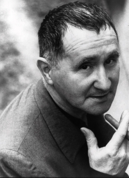 Bertolt Brecht. (Foto Gerda Goedhart / Suhrkamp Verlag)