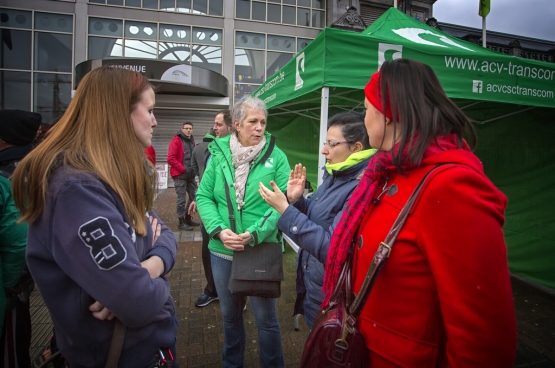 Spoorpersoneel in staking, en solidariteit in Charleroi op 6 januari 2016. (Foto Solidair, Salim Hellalet)