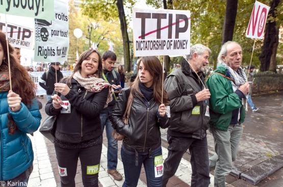 Het Noord-Amerikaanse NAFTA bewijst dat dergelijke vrijhandelsverdragen niks goeds in petto hebben voor de bevolking. Het protest ertegen is dan ook breed. (Foto Solidair, Karina Brys)