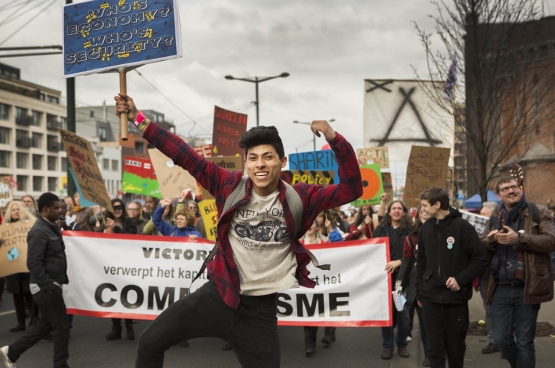 De derde Grote Parade van Hart boven Hard en Tout Autre Chose heeft als thema ‘herverdeling’. (Foto Solidair, Evy Menschaert)