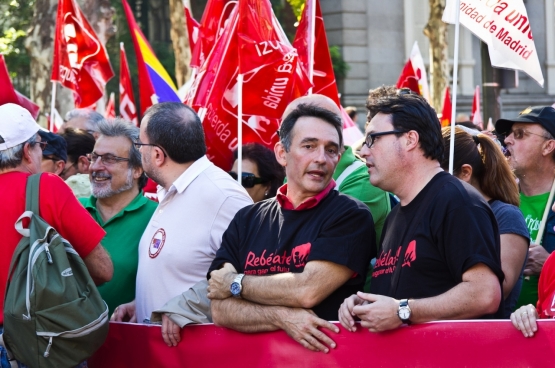 Joan Josep Nuet (rechts op de foto), de derde secretaris van het bureau van het Catalaanse parlement. (Foto Izquierda Unida)