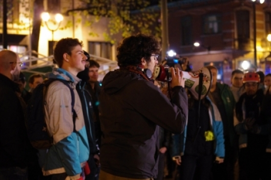 De koeriers komen in actie. Na een oproep van het Collectief van koeriers van België kwamen een vijftigtal van hen al eens bijeen in november in Brussel. Maandag deden ze dat opnieuw. (Foto Solidair)