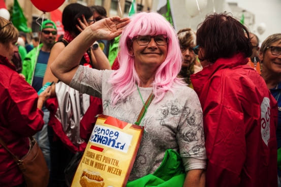 Op 16 mei stonden we met 70.000 mensen in Brussel. Twee dagen later stak de regering haar pensioen met punten in de koelkast. (Foto Solidair, Fabienne Pennewaert)