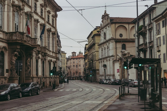 De straten van Milaan riskeren morgen nog meer verlaten te zijn als gevolg van de oproep van de Italiaanse vakbonden om te staken...