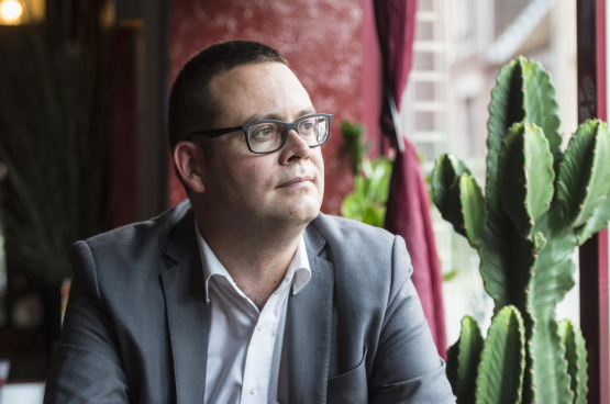 Raoul Hedebouw: “Er is vandaag iets heel interessants aan de gang in België: voor het eerst in dertig jaar is er een oppositie links van de sociaaldemocratie in het parlement, in de media, in het publieke debat en op het terrein.” (Foto Belga)