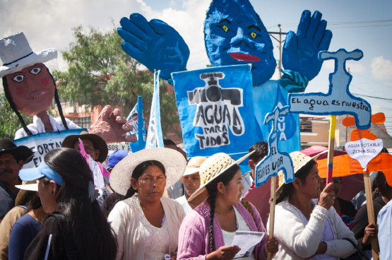 Viering van tien jaar wateroorlog in Cochabamba, Bolivia. (Foto Peg Hunter, 2010)