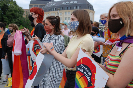 Op 28 juni voerden RedFox en Comac in Brussel actie voor het recht op vrije zelfontplooiing.