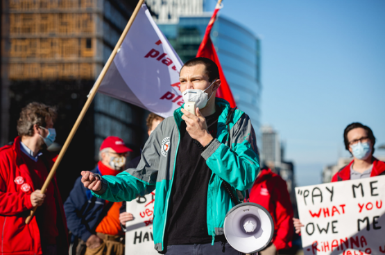 Actie in Brussel om voor werknemers van digitale platformen een echt werknemersstatuut te verkrijgen. (Foto The Left)